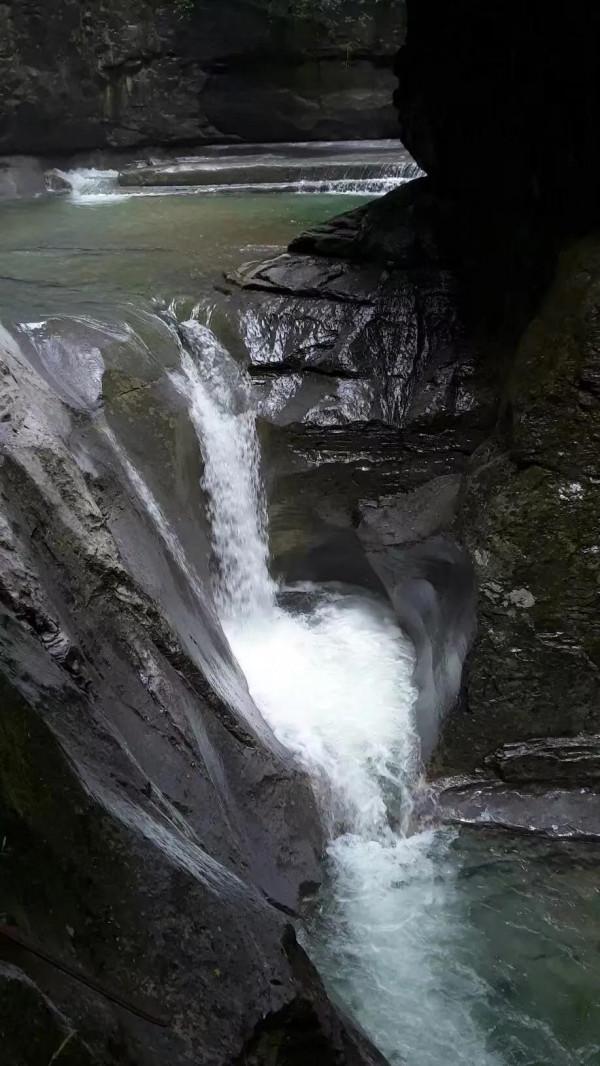 風景奇絕抱犢溝，“世外桃源”抱犢村