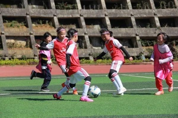 教育進入“新階段”,走好新規每一步,家長和學生要跟上變革步伐 教育進入“新階段”,走好新規每一步,家長和學生要跟上變革步伐