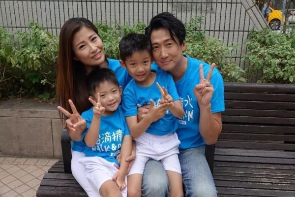 洪金寶兒媳婦帶兒子外出遊玩，因小腹凸起被傳懷孕，事後出面否認