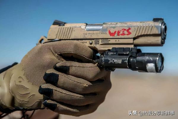 勃朗寧的槍：槍支改變世界的發明家的非凡故事