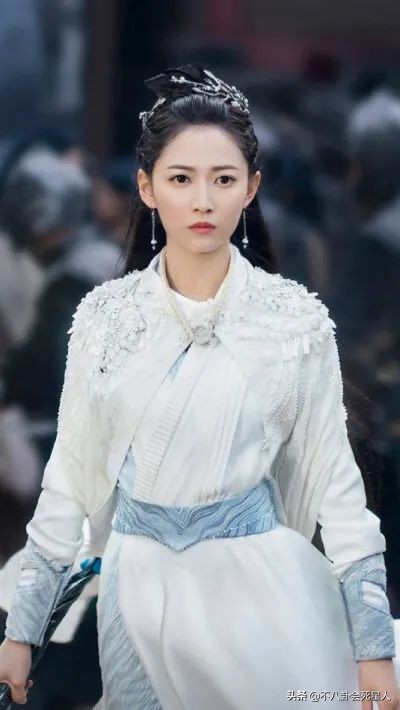 17部古裝劇將“決戰2022”，楊冪、熱巴領銜，趙露思等緊隨其後