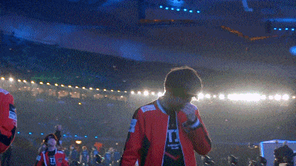 每個奪冠戰隊的背後，都離不開資本的助推！EDG力克DK奪冠，新王背後是不接班的地產富二代