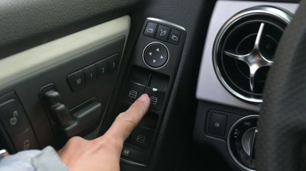 「諾總日記」忍不住試了一下，又往裡砸了一筆——GLK300