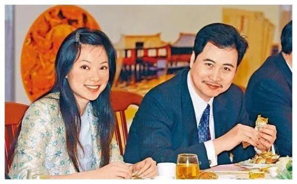 51歲傅明憲迷戀整容？前夫入獄她狠心拋棄？和小11歲男友戀愛被甩