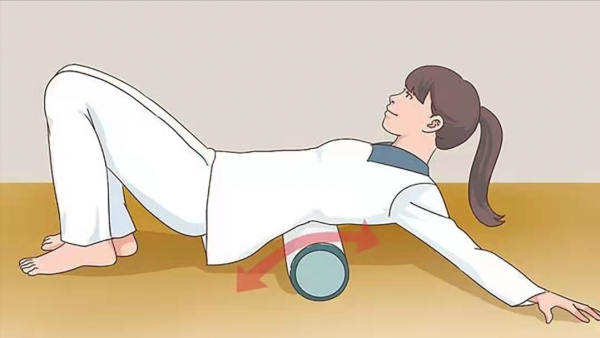 腰椎間盤突出，怎麼躺比較好？醫生教你3種睡姿，健康又舒服