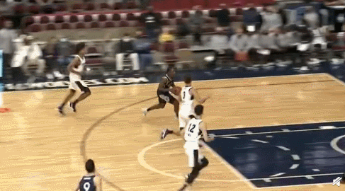 曾凡博上演NBA發展聯盟首秀!釘板大帽+正負值全隊第一 曾凡博上演NBA發展聯盟首秀!釘板大帽+正負值全隊第一