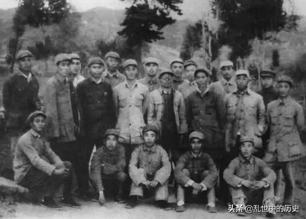 180師被包圍，戰士想念政委和兩位&OpenCurlyDoubleQuote;老團長&rdquo;，結果不應該是這樣