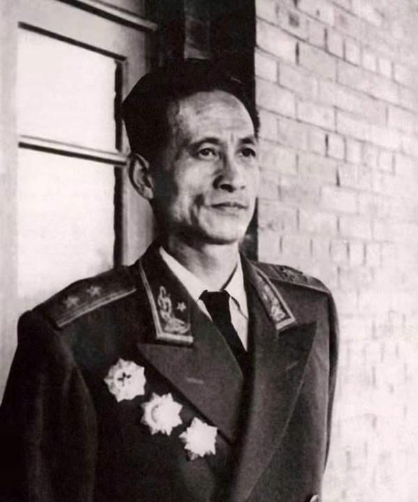 王諍:被“虜”來的開國中將,通訊工作的開山鼻祖,2個將軍兒子 王諍:被“虜”來的開國中將,通訊工作的開山鼻祖,2個將軍兒子