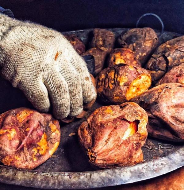 探索冬日美食,冬風凜冽這時來一份暖口的冬日小吃,再適合不過了 探索冬日美食,冬風凜冽這時來一份暖口的冬日小吃,再適合不過了