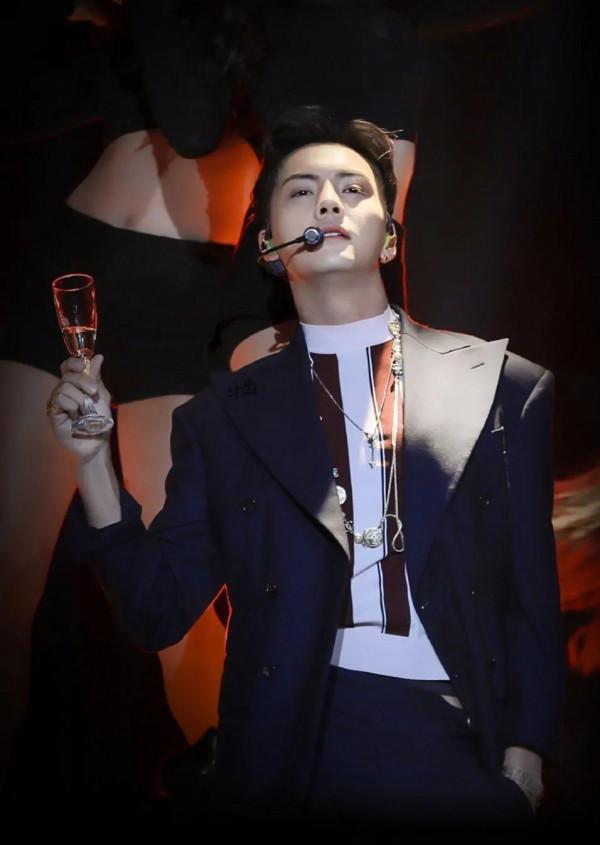 跨年全陣容公佈：湖南衛視王一博龔俊鎮場，張藝興一連參加五場