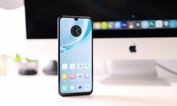 榮耀同檔位最佳快充體驗手機?榮耀Play 5年度大回饋 榮耀同檔位最佳快充體驗手機?榮耀Play 5年度大回饋