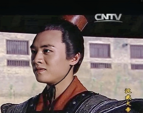 油膩男星的苦惱：出道玉樹臨風，如今功成名就，可惜“面目全非”