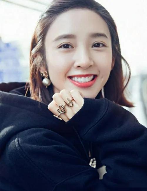 唐藝昕，著名演員