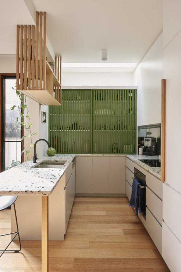 真羨慕國外，沒錢也能住120㎡小複式，客廳連院子，一片悠閒愜意