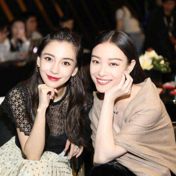 明星閨蜜合照暗藏多少“心機”?躲角度、曬P圖、互相揭短不留情 明星閨蜜合照暗藏多少“心機”?躲角度、曬P圖、互相揭短不留情