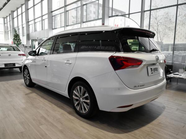 大空間6座，合資高配低價MPV，6.1L油增壓自動擋，帶你看別克GL6