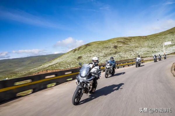 不該賣這價!春風800MT:只有騎過才能感受它的與眾不同 不該賣這價!春風800MT:只有騎過才能感受它的與眾不同