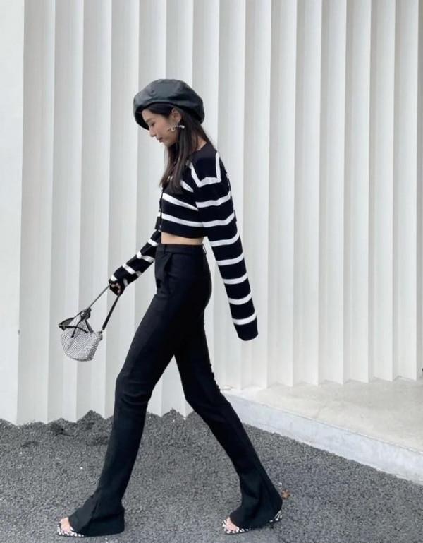 最近火了一條褲子，叫：“馬蹄褲”，顯高顯瘦又百搭，時髦感爆棚