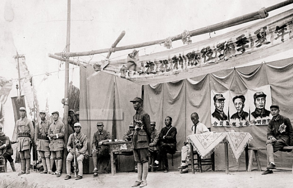 1995年，山西老頭去首都訪友，楊成武派軍車全程護送，他是誰？