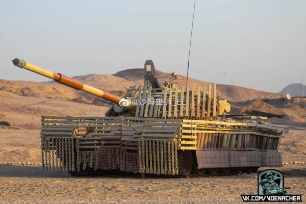 美國B-2隱身轟炸機駕駛艙裡出現“女式內衣”?丨圖說軍事 美國B-2隱身轟炸機駕駛艙裡出現“女式內衣”?丨圖說軍事