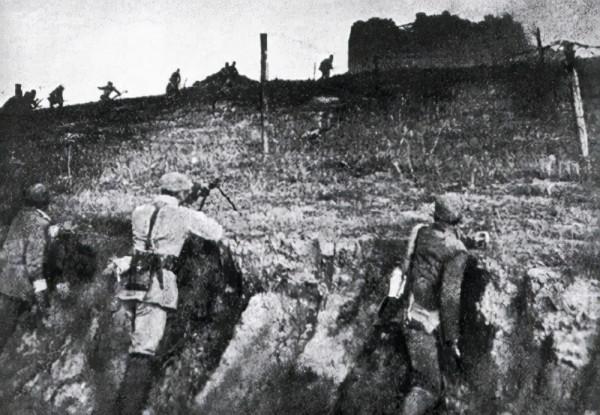 魯南軍區擊斃混世魔王，山東人民欣喜若狂，抬著屍體遊行洩憤