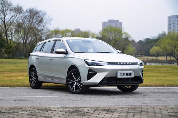 風格大變/續航升級 全新榮威Ei5實拍解析 風格大變/續航升級 全新榮威Ei5實拍解析