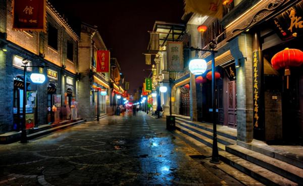 北京獨有的復古老街,是老北京的絕佳代名詞,位置醒目就在市中心 北京獨有的復古老街,是老北京的絕佳代名詞,位置醒目就在市中心