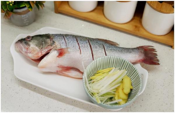 魚肉是癌症的“發物”嗎？醫生提醒：真該撤下飯桌的，或是這4物