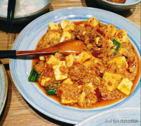 天冷了，這菜再貴也要吃，做法簡單，營養解饞，湖北人特愛吃