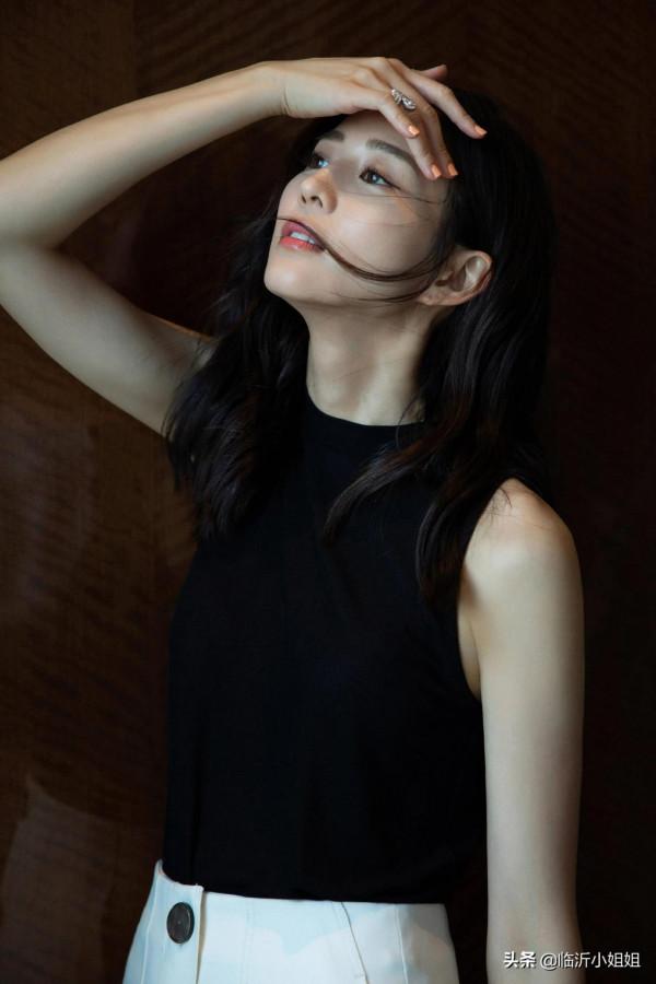 張鈞甯，優雅溫婉的知性美女！才華型藝人的代表，太迷人了