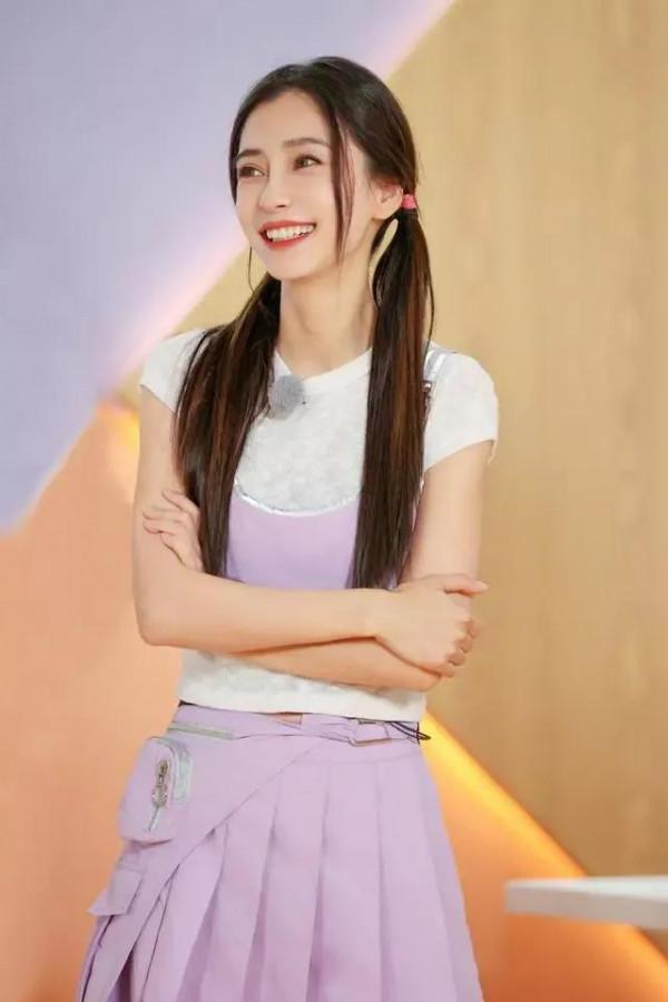 黃曉明老婆人面桃花，人見人愛，花見花開