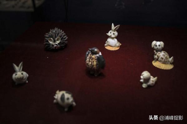 4年耗費5噸鮑魚殼雕出“龍鳳舟”“九龍壁”，萬年硨磲玉化如羊脂