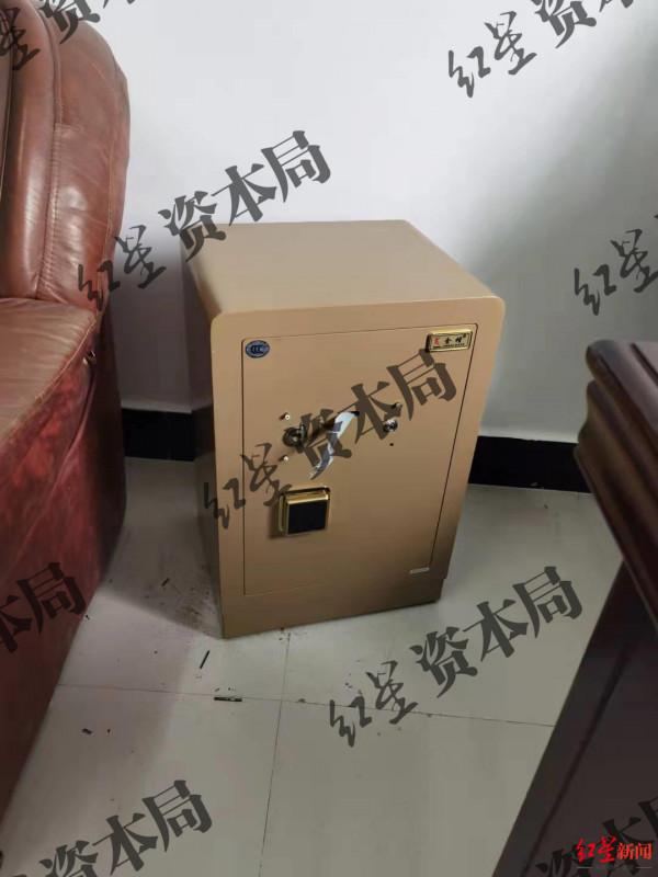 撬門撬保險箱搶公章！貴州百靈與子公司和仁堂二股東上演“搶章奪權”