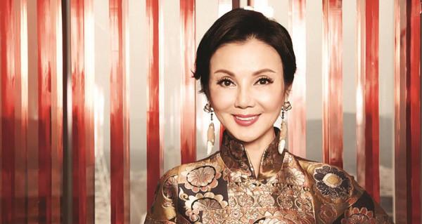 拿4億贍養費買房,如今靠收租就成富婆,女兒坐私人飛機去旅行 拿4億贍養費買房,如今靠收租就成富婆,女兒坐私人飛機去旅行