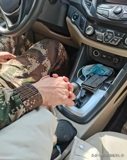 軍戀|16歲開始的相戀,國防生小哥終於娶我了! 軍戀|16歲開始的相戀,國防生小哥終於娶我了!