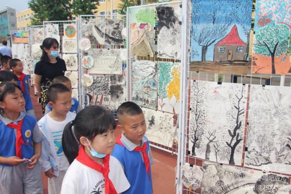 童心繪出黨的光輝——密雲區太師屯鎮中心小學舉辦首屆畫展