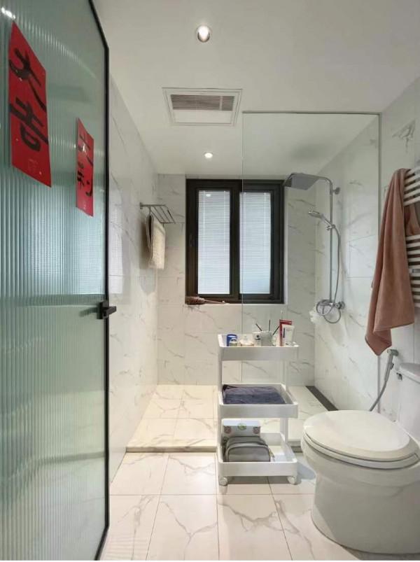 江蘇90後夫婦，堅持全屋打滿櫃子，98㎡小家裝得堪稱收納教科書