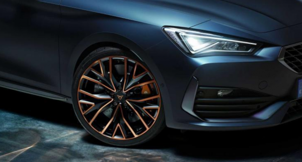 同屬大眾麾下，西雅特新鋼炮榨出306馬力，設計遠勝高爾夫