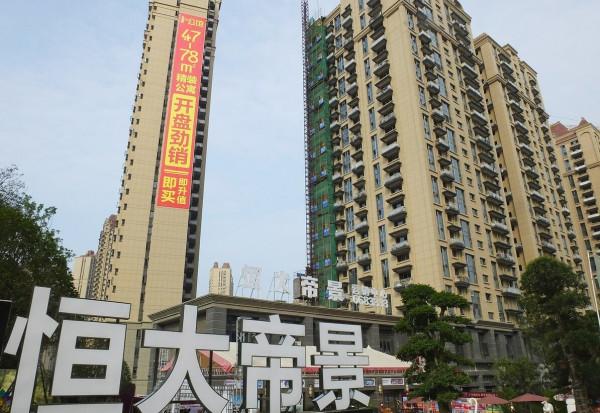 不止薇婭，從雲端突然跌落的，還有多位大佬，大熱必死果然是真理