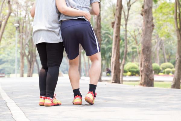 我被女孩騎車撞了兩米遠,她卻不耐煩的問我:大哥你想要多少錢? 我被女孩騎車撞了兩米遠,她卻不耐煩的問我:大哥你想要多少錢?