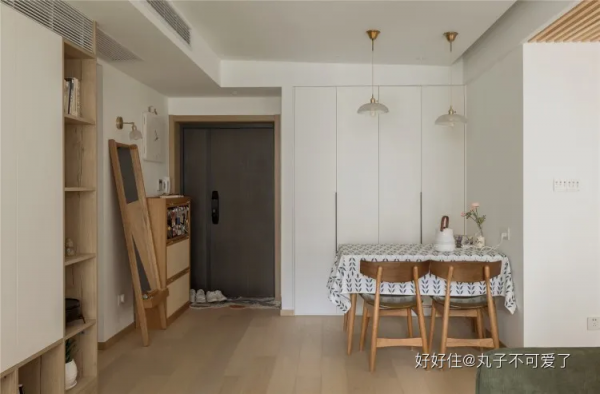 畫風治癒！榻榻米與客廳聯動，傢俱多了，竟然更寬敞了？