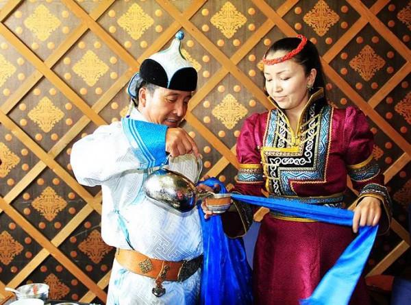 去大西北旅遊與少數民族喝酒真那麼可怕嗎?我告訴你真相 去大西北旅遊與少數民族喝酒真那麼可怕嗎?我告訴你真相