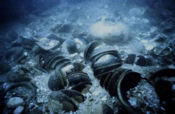 2007年，中國南海神秘沉船時隔800年終於上岸，船身不腐價值連城