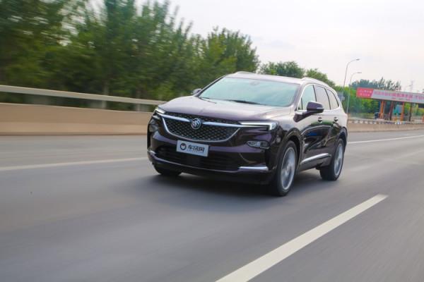 新增48伏輕混，低扭表現更佳，試駕2022款昂科旗艾維亞