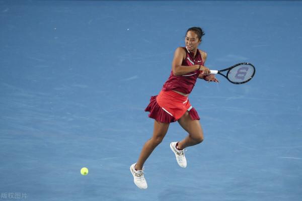 澳網，中國天才少女創歷史，場上黑乎乎的，曬出的美照卻驚豔眾人