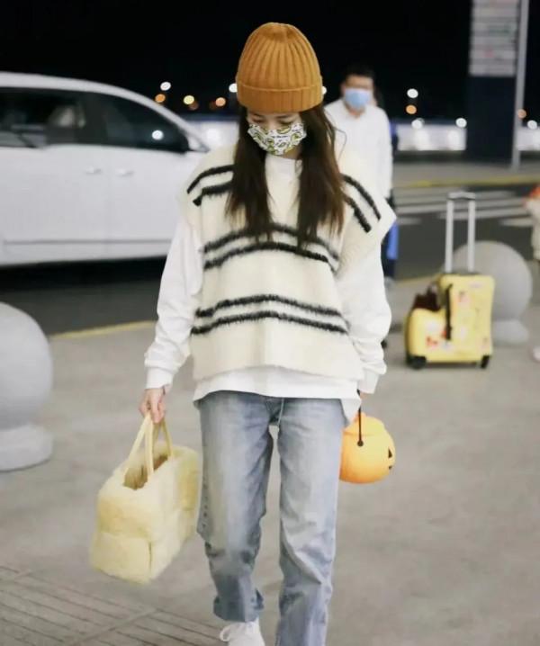 初雪,穿得像徐璐這麼可愛會得到愛情麼? 初雪,穿得像徐璐這麼可愛會得到愛情麼?