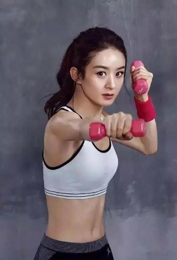 誰說我們趙麗穎不美麗,來看看這幾身穿搭在說話 誰說我們趙麗穎不美麗,來看看這幾身穿搭在說話