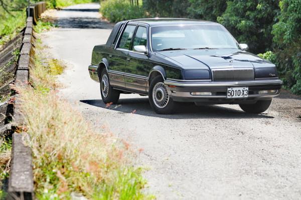 自帶大沙發的90年代全尺寸豪華轎車 1993款克萊斯勒第五大道 自帶大沙發的90年代全尺寸豪華轎車 1993款克萊斯勒第五大道