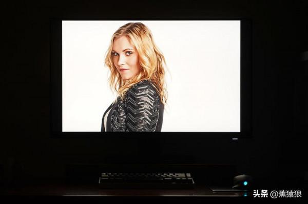 遊戲辦公都還可以，微星 MPG321QRF-QD 電競顯示器開箱體驗