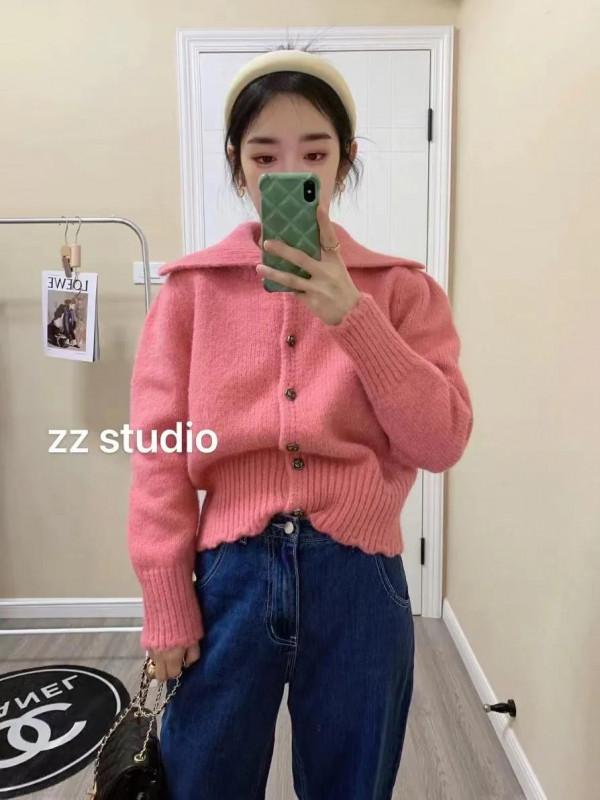152小個子搭配 大翻領蜜桃毛衣